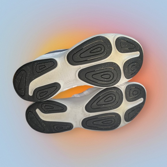 🟢5/$25 Nike Men Revolution 4 Sneakers Running Shoes White Grey 908988-101 - 11.5 - Picture 4 of 15